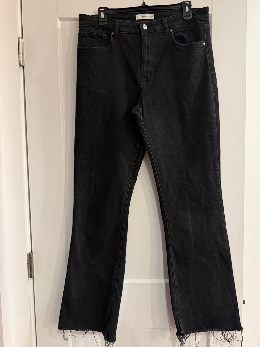 MNG Women’s Black Straight-Leg Jeans - Classic Everyday Style
